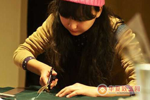 90后美女大学生如何白手起家创业成功